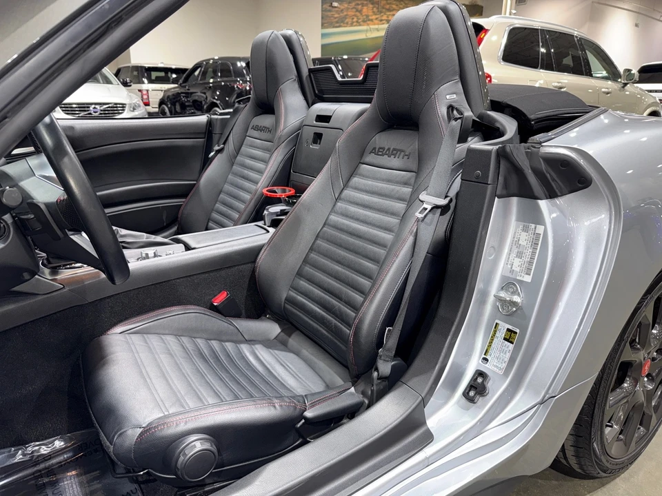 2019 Fiat 124 Spider - Image 9 of 12