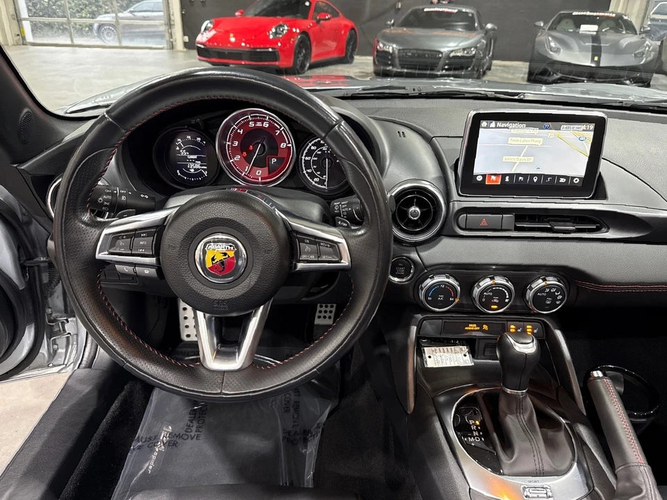 2019 Fiat 124 Spider - Image 8 of 12