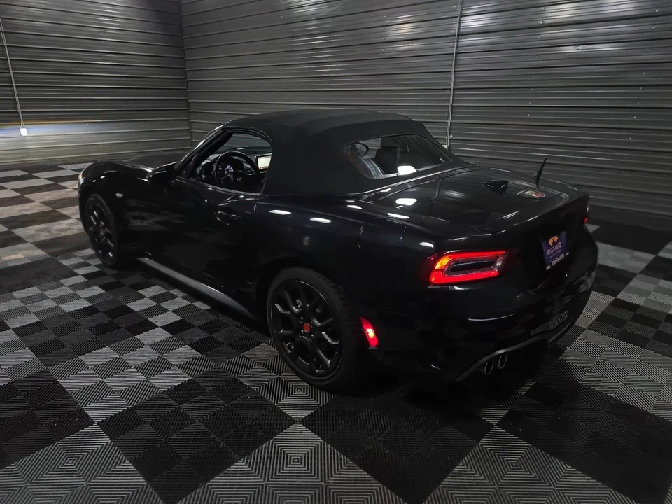 2019 Fiat 124 Spider - Image 11 of 12