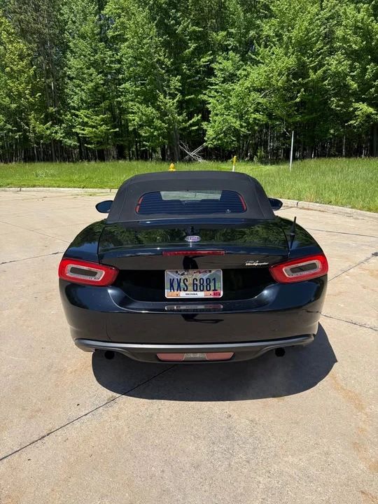 2019 Fiat 124 Spider - Image 7 of 19