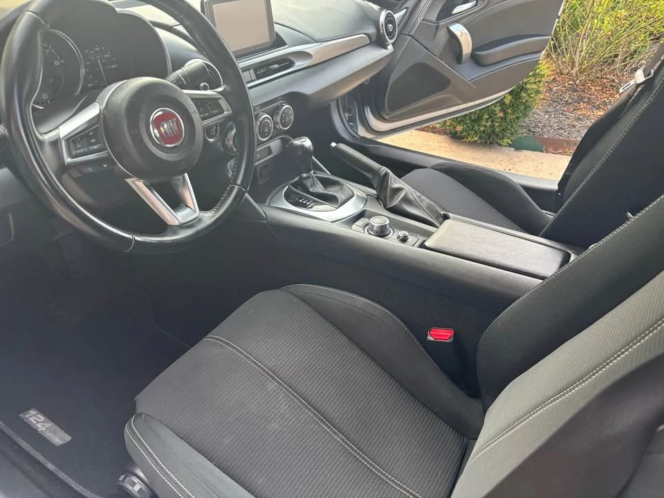 2019 Fiat 124 Spider - Image 10 of 20