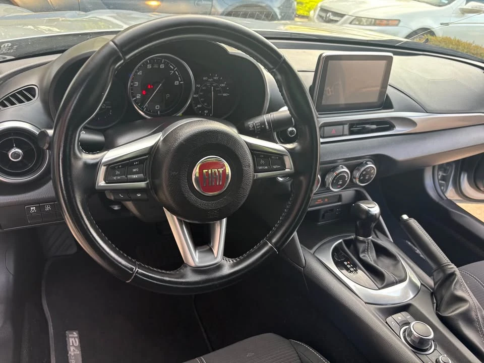 2019 Fiat 124 Spider - Image 11 of 20