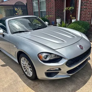 2019 Fiat 124 Spider Classica Convertible 2D