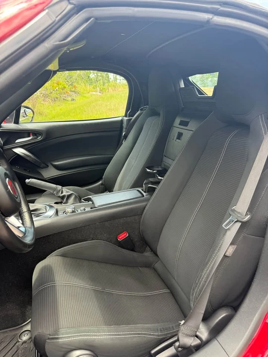 2019 Fiat 124 Spider - Image 9 of 11