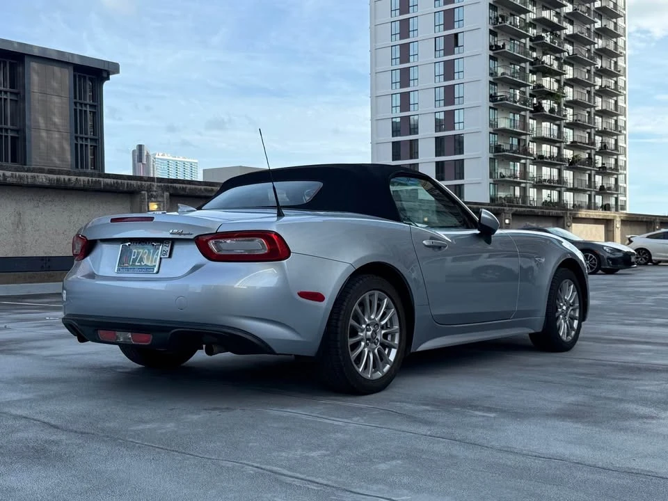 2019 Fiat 124 Spider - Image 8 of 16