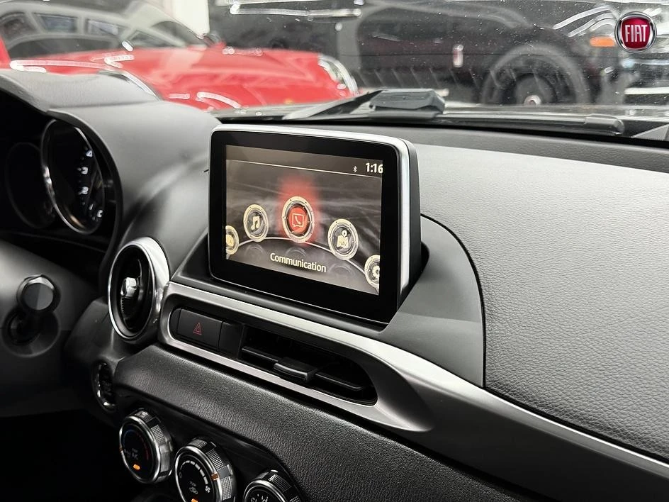 2019 Fiat 124 Spider - Image 25 of 31