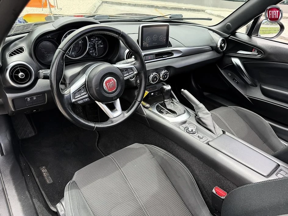 2019 Fiat 124 Spider - Image 16 of 31