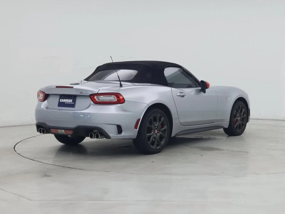 2019 Fiat 124 Spider - Image 9 of 20