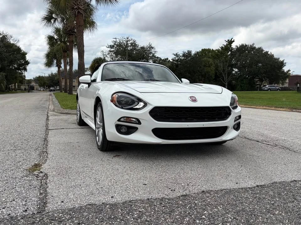 2019 Fiat 124 Spider - Image 3 of 20