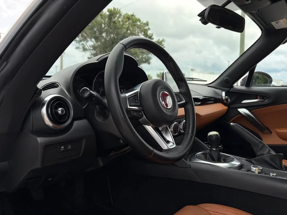 2019 Fiat 124 Spider - Image 13 of 20