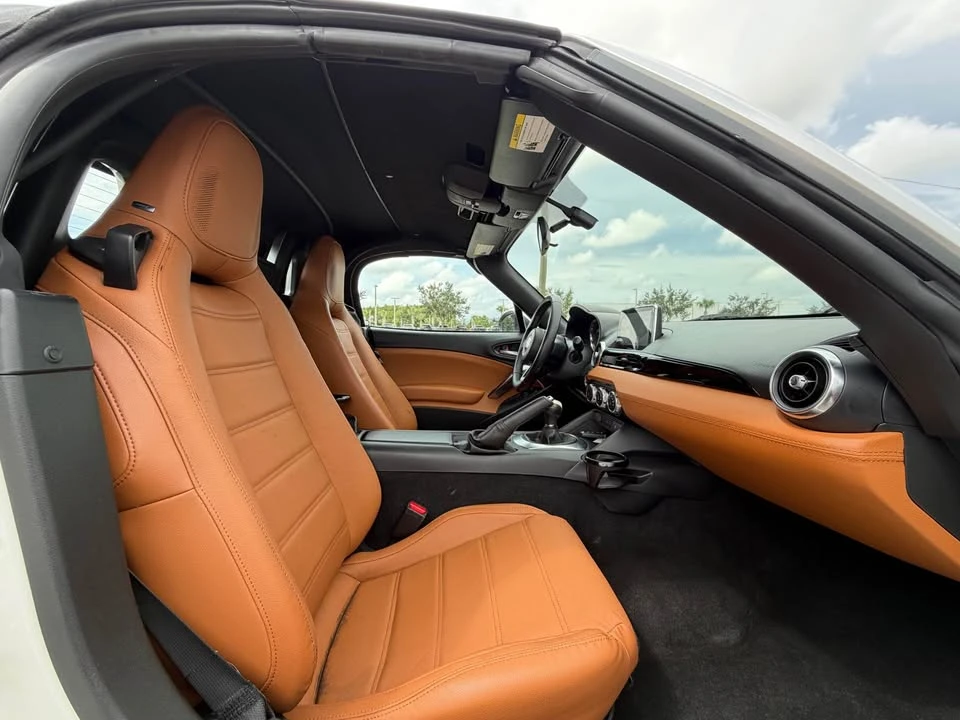 2019 Fiat 124 Spider - Image 17 of 20