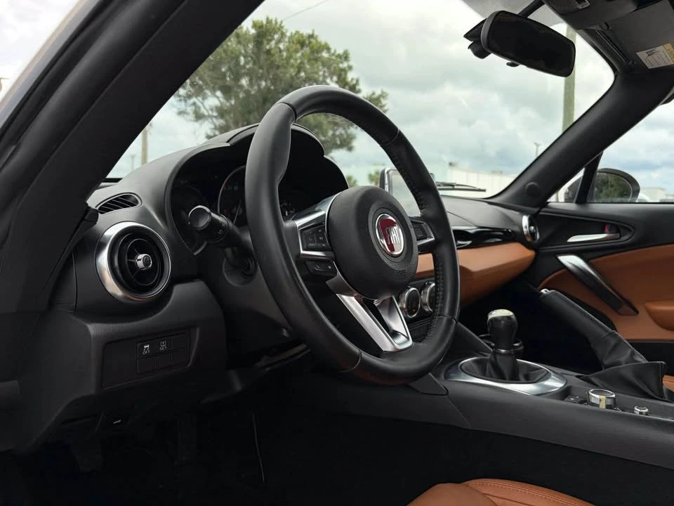2019 Fiat 124 Spider - Image 11 of 20
