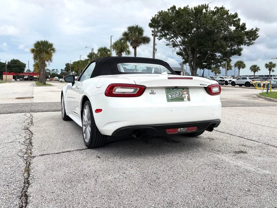 2019 Fiat 124 Spider - Image 9 of 20