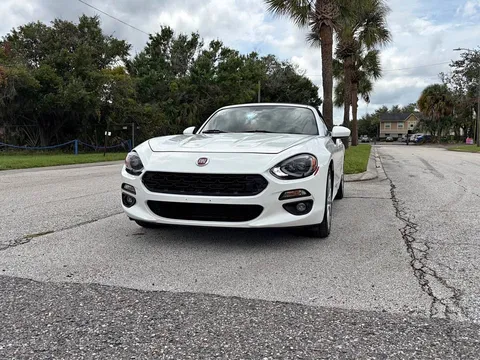 2019 Fiat 124 Spider Lusso Convertible 2D