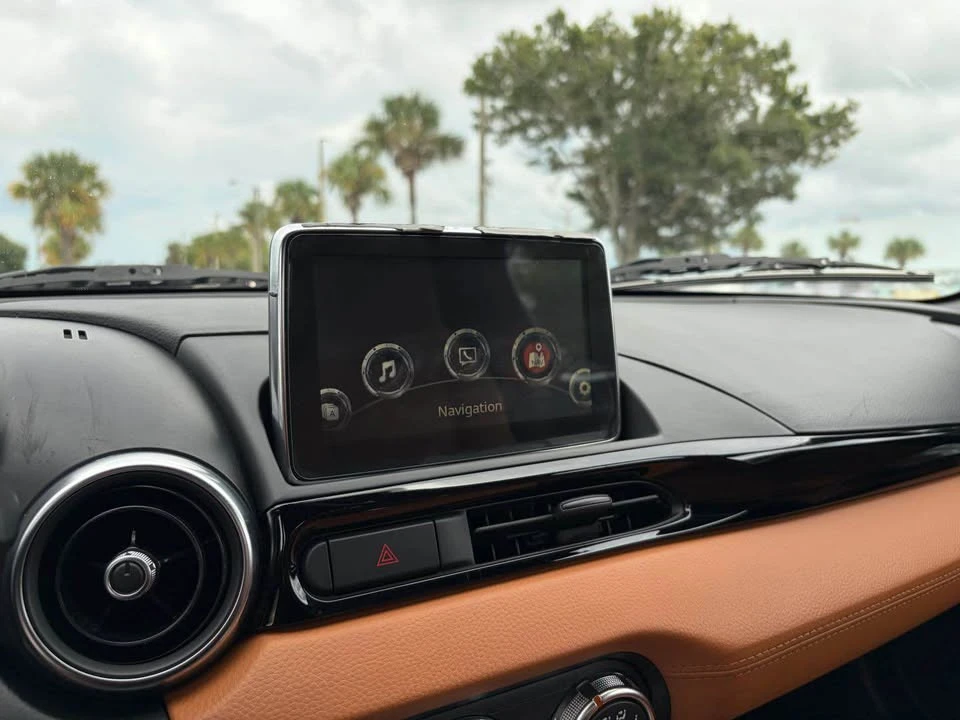 2019 Fiat 124 Spider - Image 16 of 20