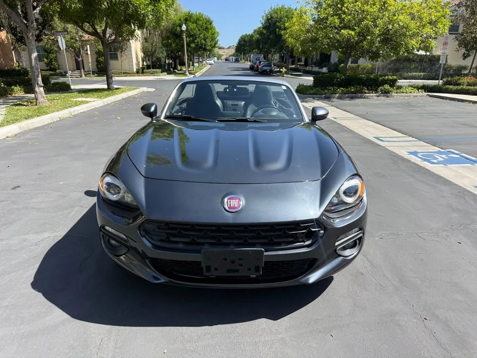 2019 Fiat 124 Spider - Image 2 of 13