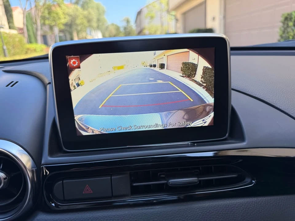 2019 Fiat 124 Spider - Image 12 of 13