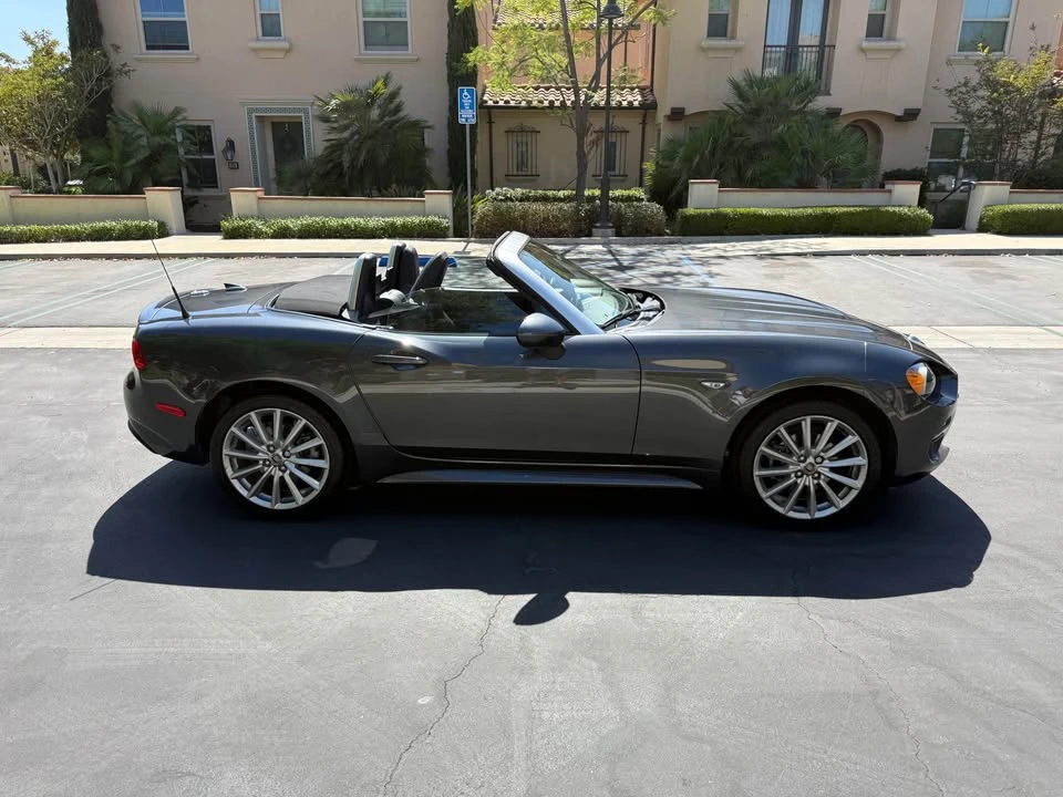 2019 Fiat 124 Spider - Image 4 of 13
