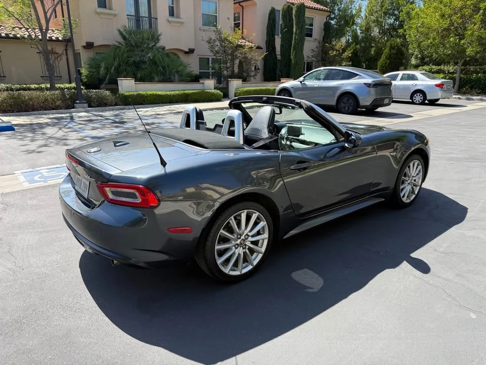 2019 Fiat 124 Spider - Image 5 of 13