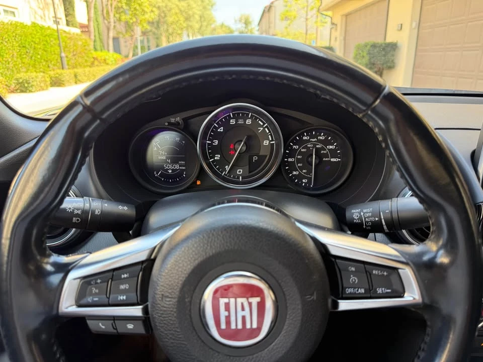 2019 Fiat 124 Spider - Image 11 of 13