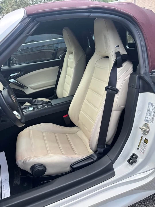 2019 Fiat 124 Spider - Image 6 of 9
