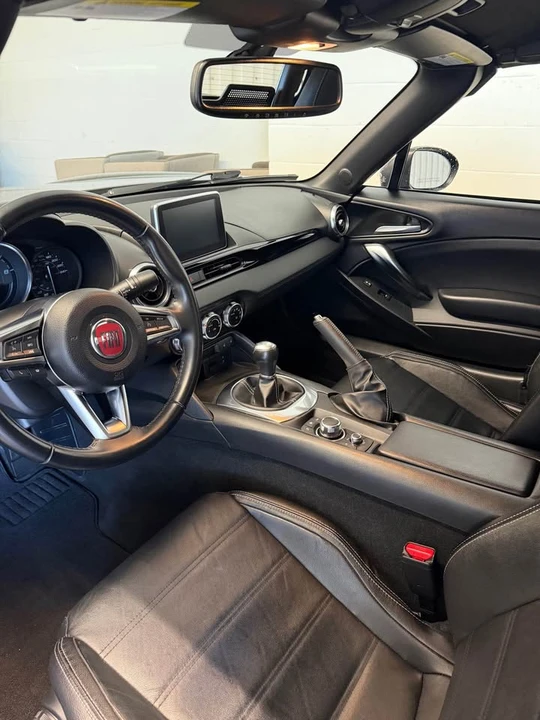 2019 Fiat 124 Spider - Image 3 of 7
