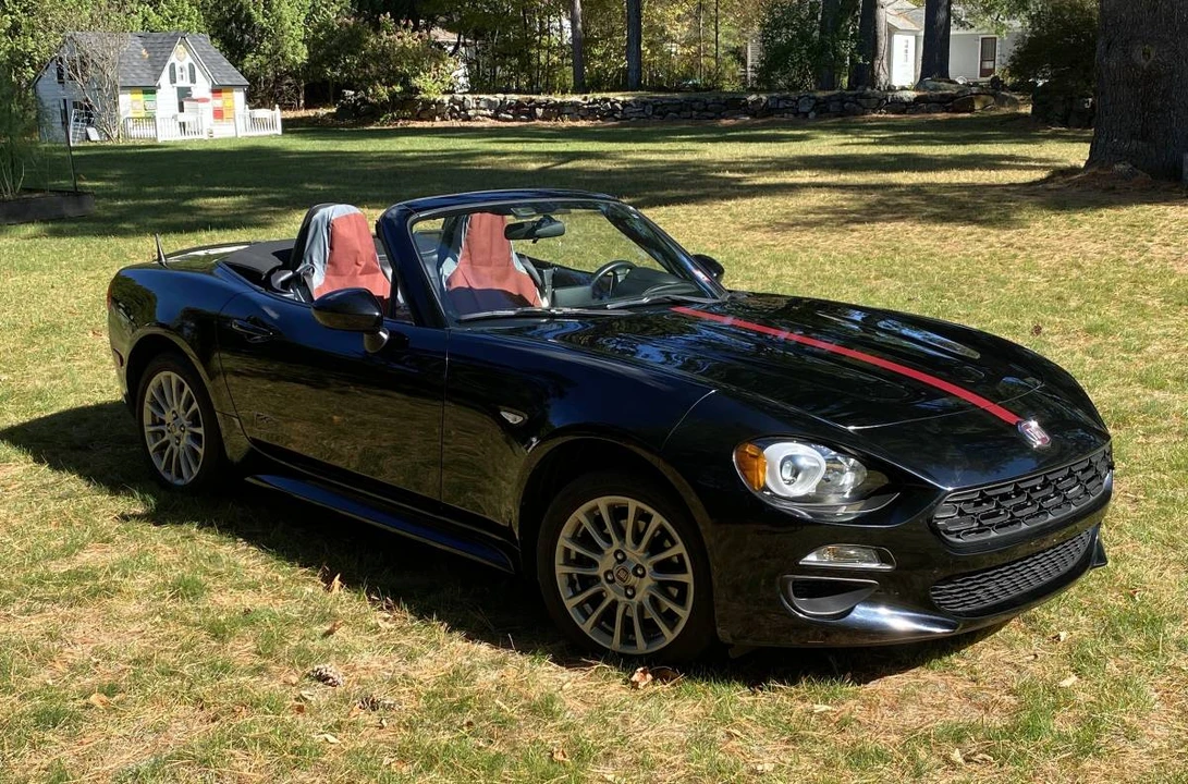 2019 Fiat 124 Spider - Image 4 of 10