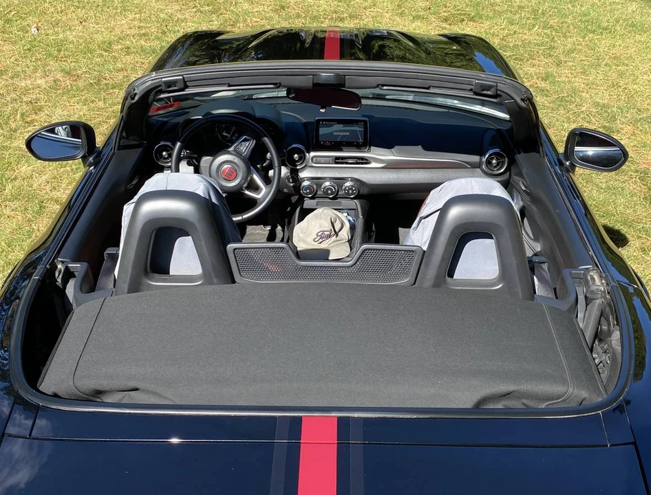 2019 Fiat 124 Spider - Image 6 of 10