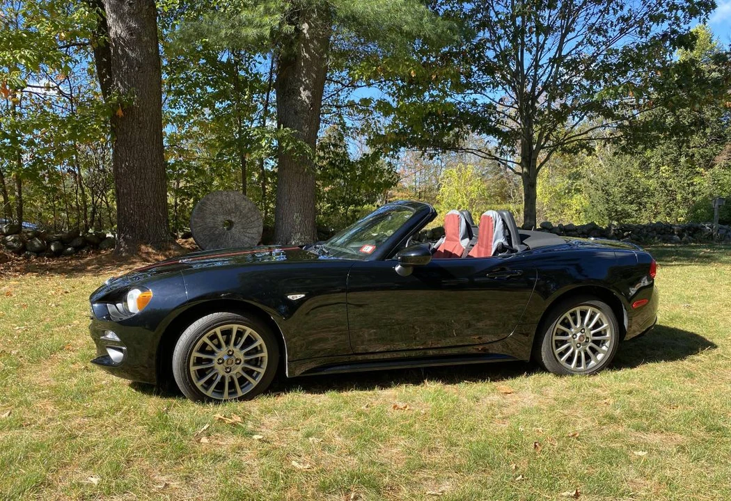 2019 Fiat 124 Spider - Image 3 of 10