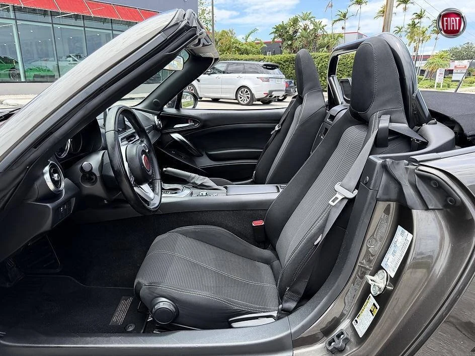 2019 Fiat 124 Spider - Image 16 of 18