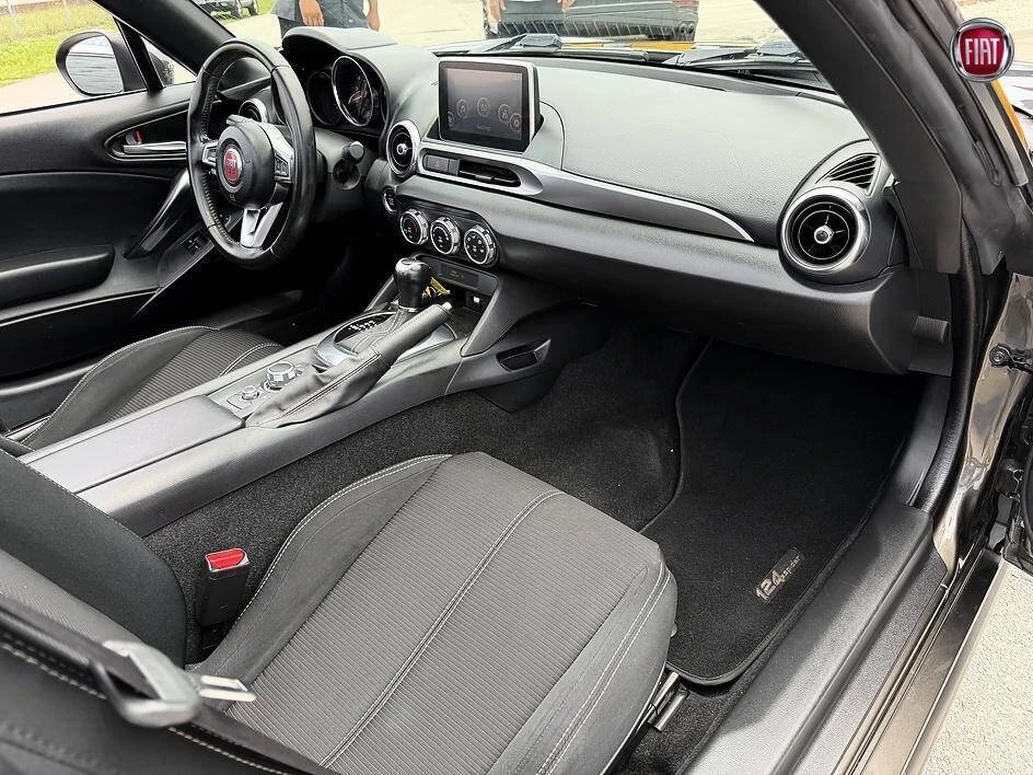 2019 Fiat 124 Spider - Image 12 of 18