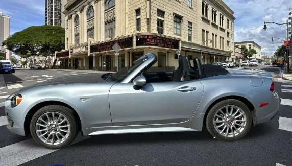2019 Fiat 124 Spider - Image 6 of 11
