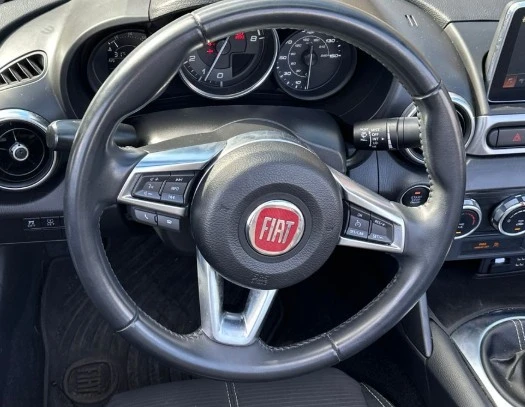 2019 Fiat 124 Spider - Image 7 of 11