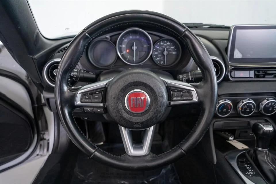 2019 Fiat 124 Spider - Image 10 of 16