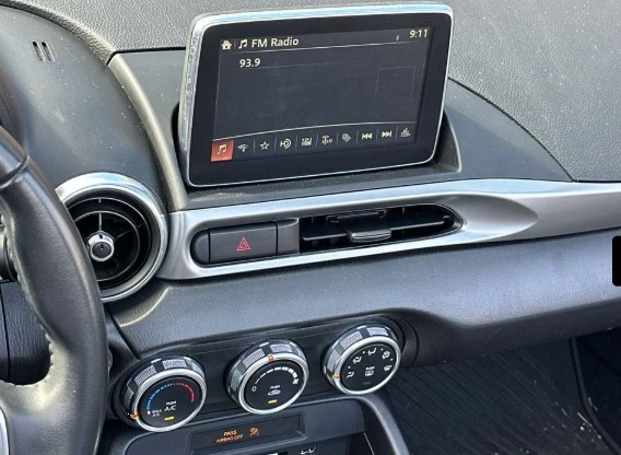 2019 Fiat 124 Spider - Image 8 of 11