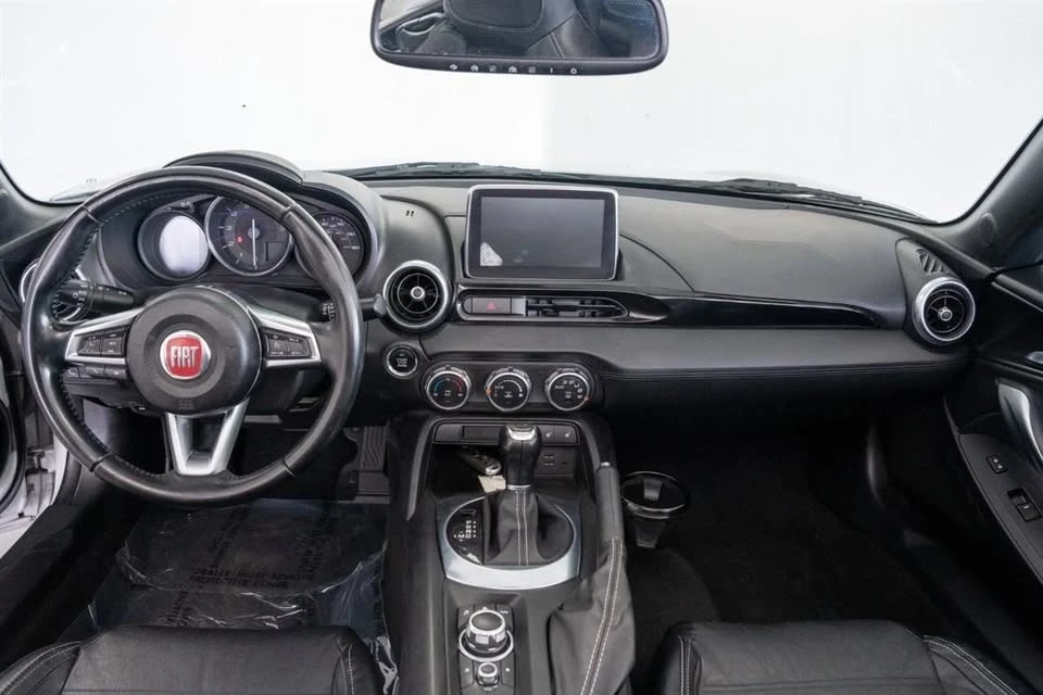2019 Fiat 124 Spider - Image 11 of 16