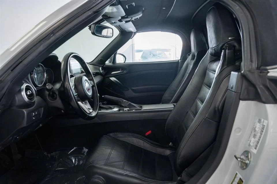 2019 Fiat 124 Spider - Image 12 of 16