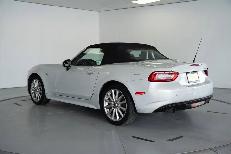 2019 Fiat 124 Spider - Image 4 of 16
