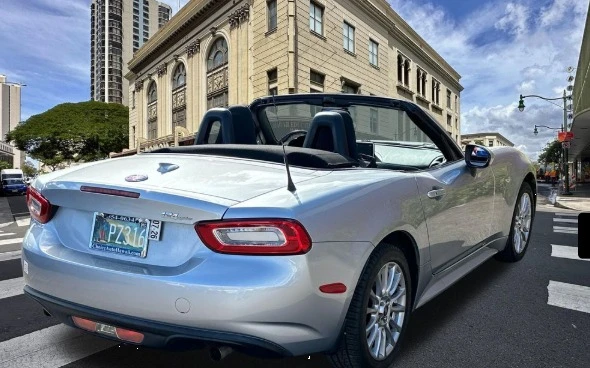 2019 Fiat 124 Spider - Image 4 of 11
