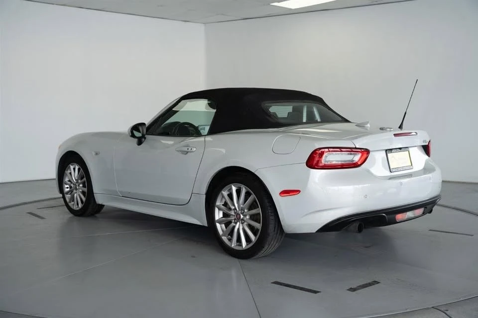 2019 Fiat 124 Spider - Image 4 of 16