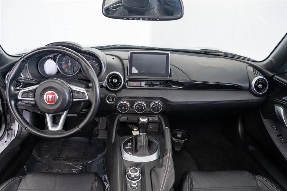 2019 Fiat 124 Spider - Image 11 of 16