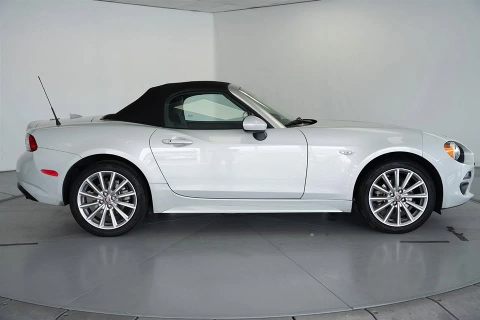 2019 Fiat 124 Spider - Image 7 of 16