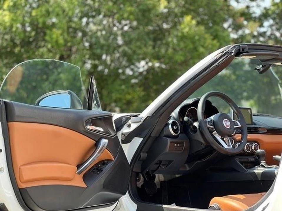 2019 Fiat 124 Spider - Image 17 of 20