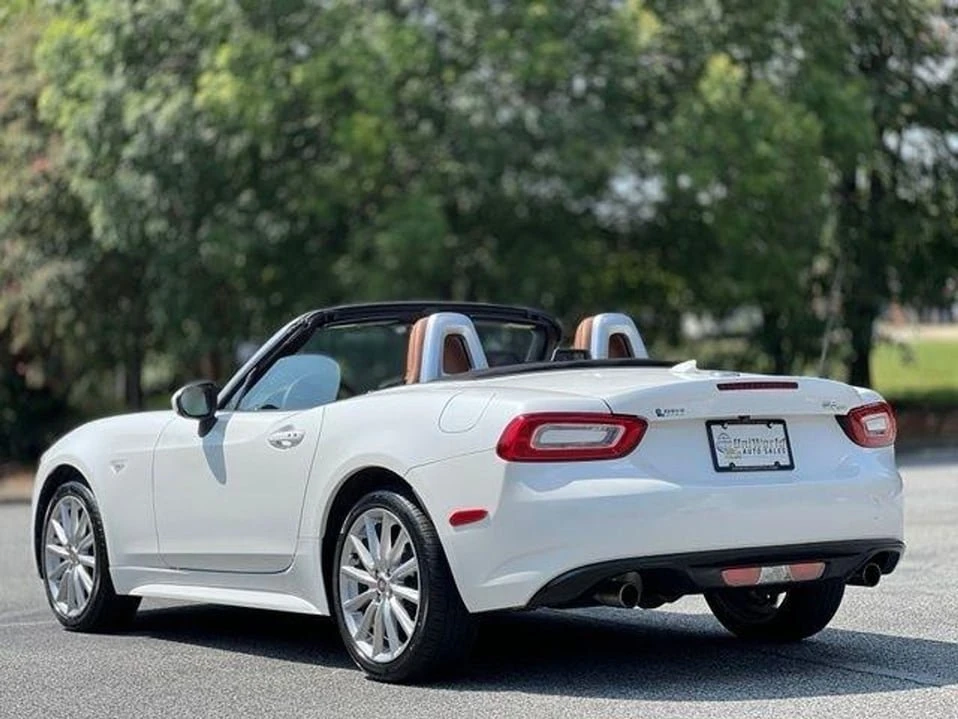 2019 Fiat 124 Spider - Image 15 of 20