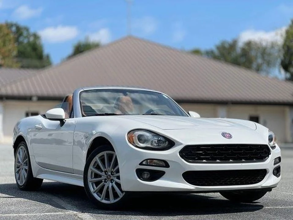 2019 Fiat 124 Spider - Image 11 of 20