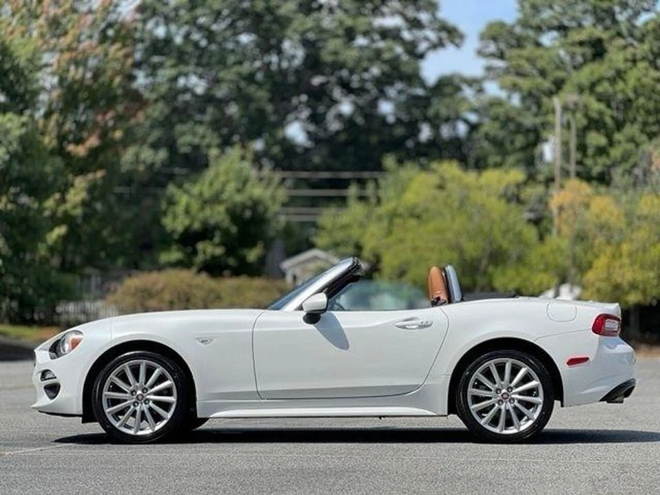 2019 Fiat 124 Spider - Image 16 of 20