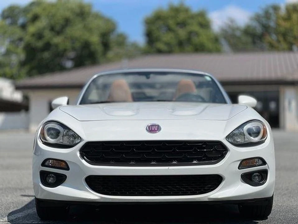 2019 Fiat 124 Spider - Image 10 of 20