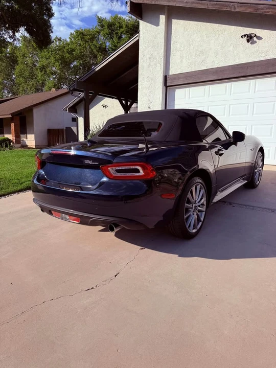 2019 Fiat 124 Spider - Image 8 of 20
