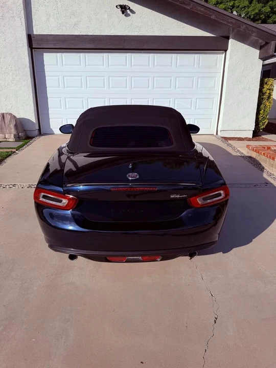 2019 Fiat 124 Spider - Image 18 of 20