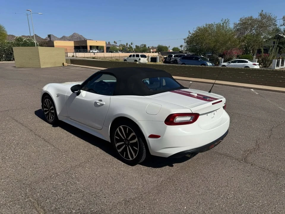 2019 Fiat 124 Spider - Image 7 of 17